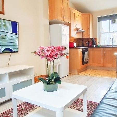 Flat 2, 6 Tauton Mews In Marylebone Lägenhet London Exteriör bild